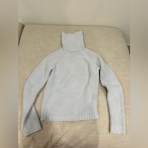 Abercrombie & Fitch Women’s sweater size medium